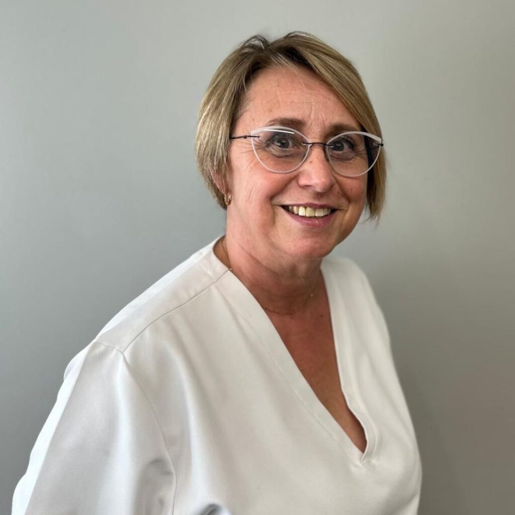 Emma Sanchez, auxiliar dental